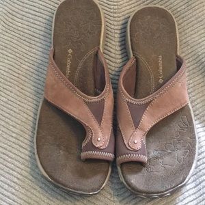 Columbia ladies sandals size 8. Like New
